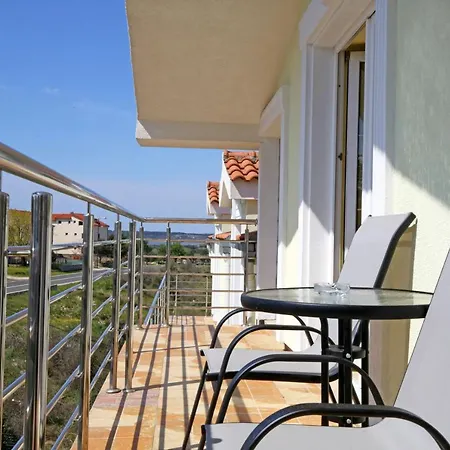 Apartment Tea Donje Polje